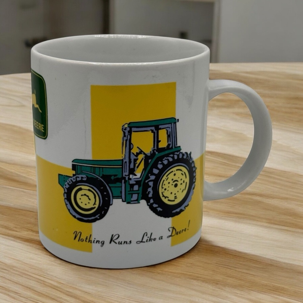 JOHN DEERE “NOTHING RUNS LIKE A DEERE” TRACTOR MUG BY GIBSON